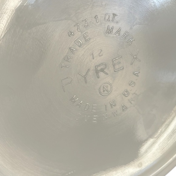 Vintage PYREX 473 Dish - Picture 6 of 6